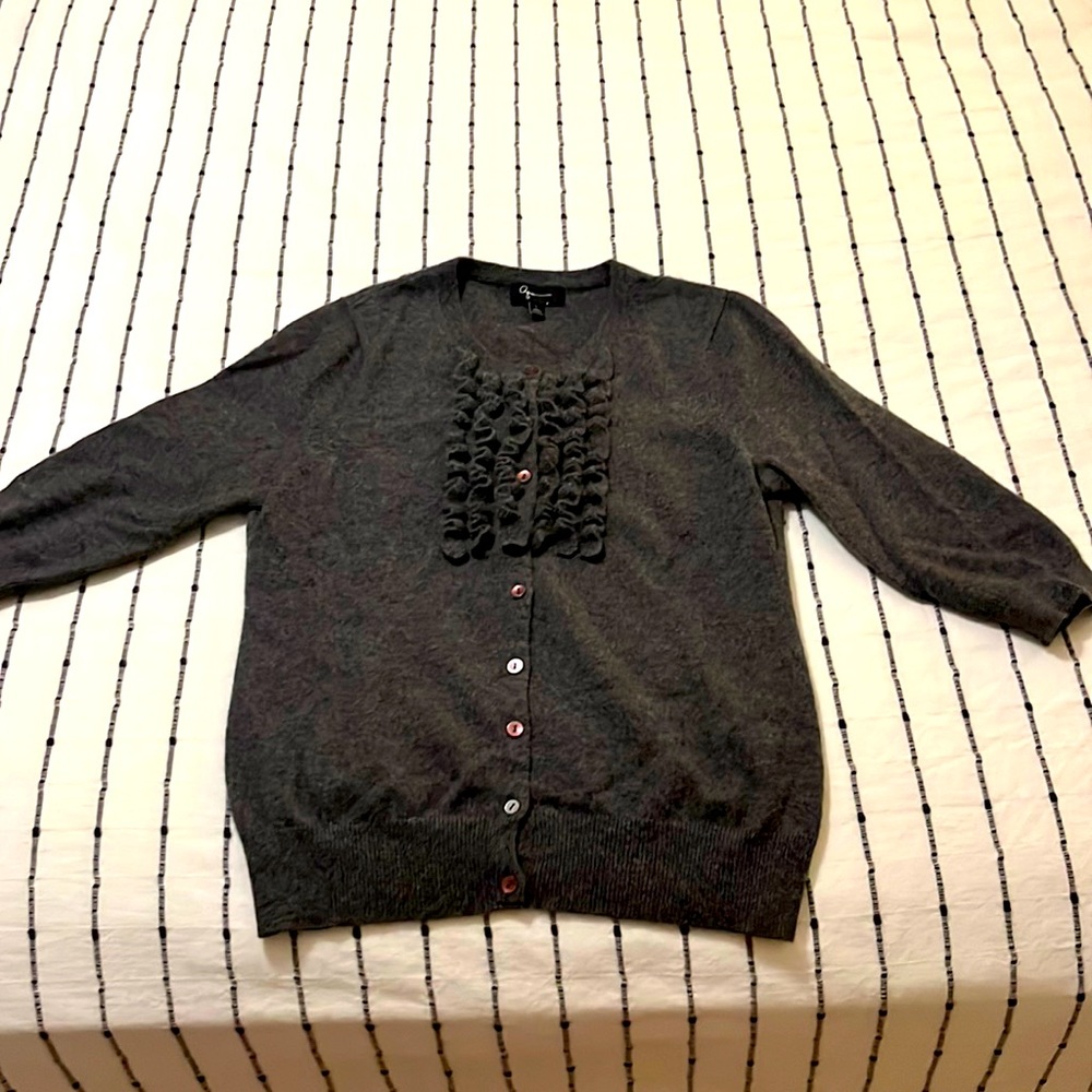 Cashmere grey 1/4 length sleeve button up sweater in excellent condition